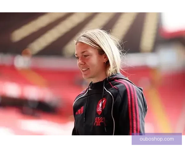 查尔顿女足主场鏖战利物浦女足终场互交白卷